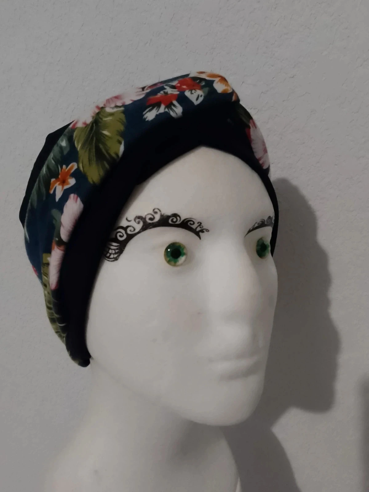 Turbante boêmio azul marinho e flores – photo 3